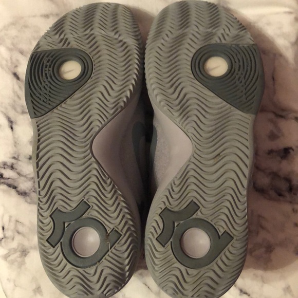 KD Trey 5 V - Picture 2 of 4